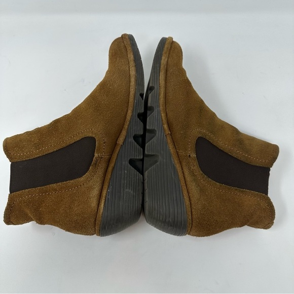 Fly London Phil Chelsea Wedge Ankle Boots - Picture 6 of 9